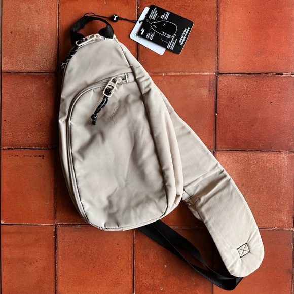 Puma Evercat Myriad Women’s Slingback Shoulder Bag In Light Beige NWT - Picture 1 of 4